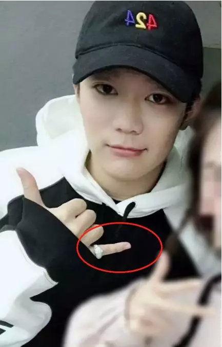 娱乐圈吃瓜贾乃亮微博,吃瓜群众热议不已 第3张 娱乐圈吃瓜贾乃亮微博,吃瓜群众热议不已 第3张