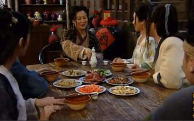 娱乐吃瓜剧组食物,揭秘剧组食物背后的秘密与趣味  第3张