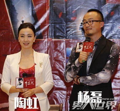 娱乐吃瓜男导演,揭秘娱乐吃瓜男导演的幕后故事